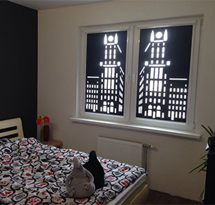 Светонепроницаемые кассетные рольшторы с фигурными прорезями