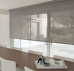 Свободновисящая рольштора полупрозрачная