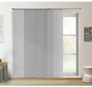 Светло-серые японские панели для декора панорамного окна